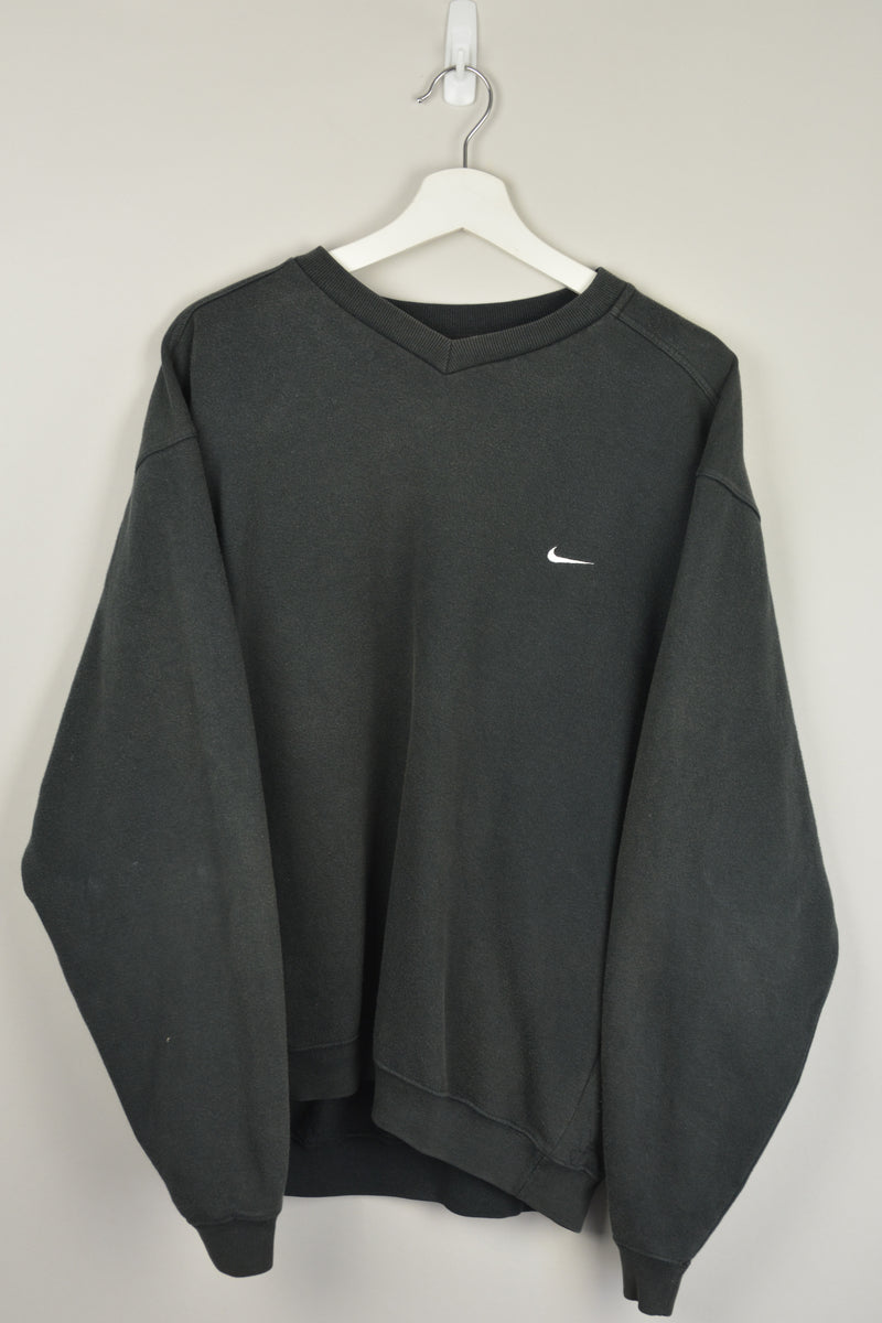 BLACK NIKE SWEATER L